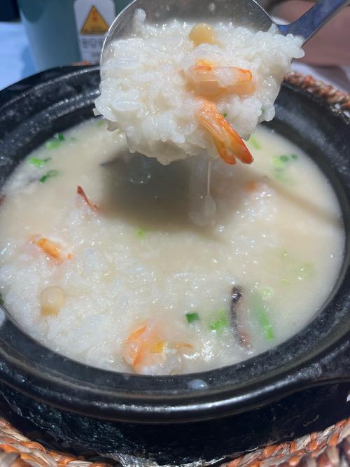 海鲜粥里的海鲜要炒吗？-图1