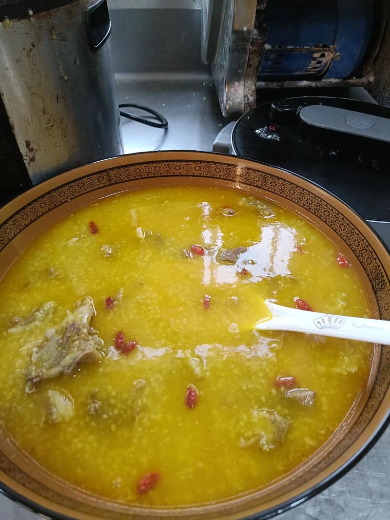 宝宝羊肉小米粥怎么做？-图1