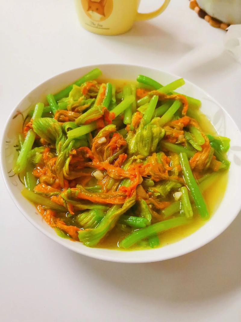 窝瓜花怎么做?家常做法有哪些?-图1 窝瓜花怎么做?家常做法有哪些?-图1