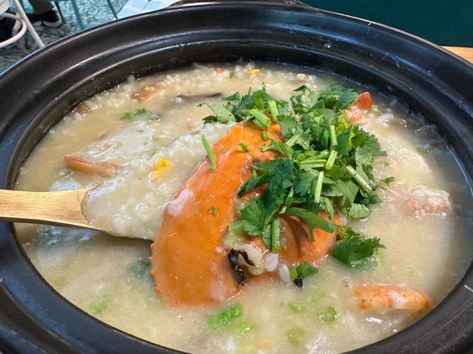 潮汕砂锅海鲜粥的海鲜城有何特色？-图1