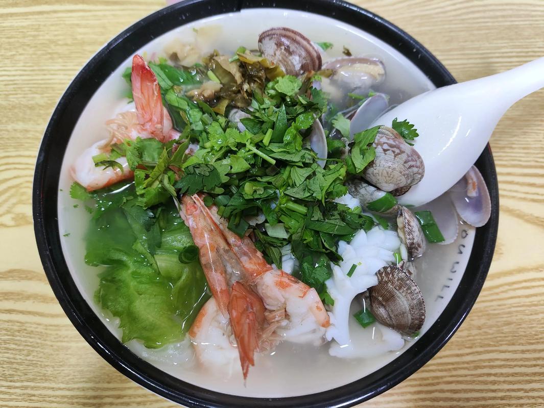 深圳海鲜粥加海鲜粉，真材实料还是偷工减料？-图1