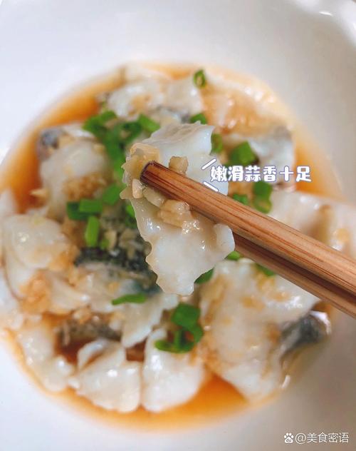 宝宝辅食鲈鱼怎么做好又嫩？-图2