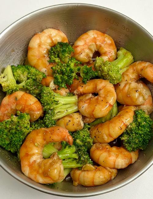 西兰花炒虾怎么炒才好吃？-图1