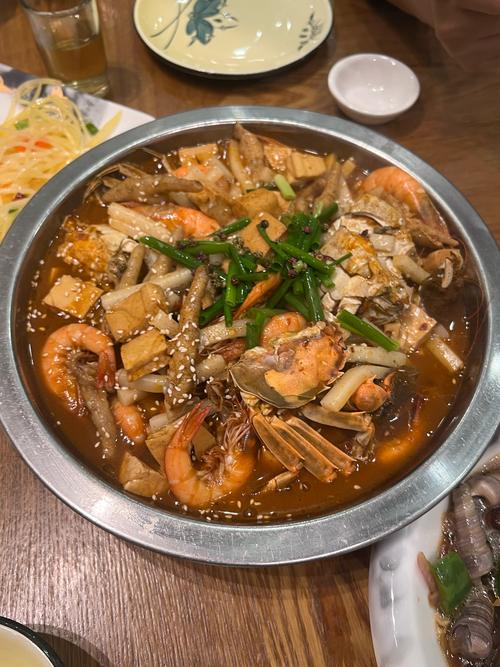 海鲜大聚会，这锅啥味道？-图2