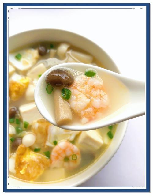 家常蘑菇豆腐汤怎么做？-图2