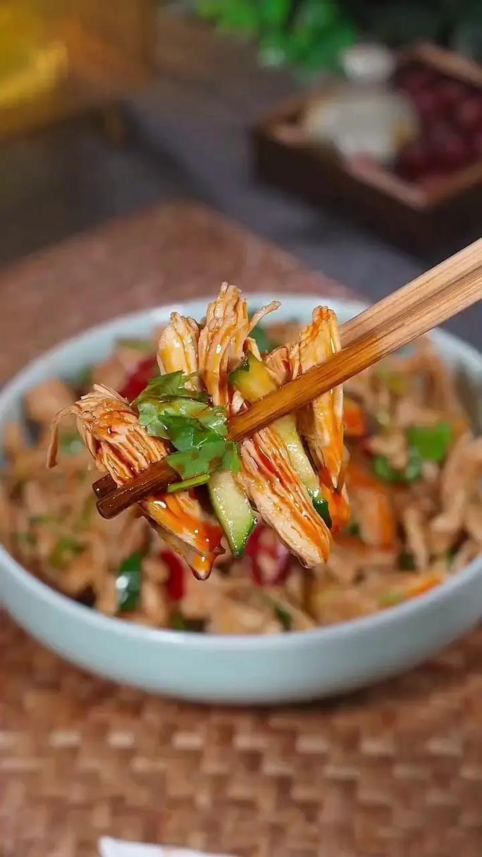 椒麻鸡家常做法视频，在家怎么做好吃？-图1