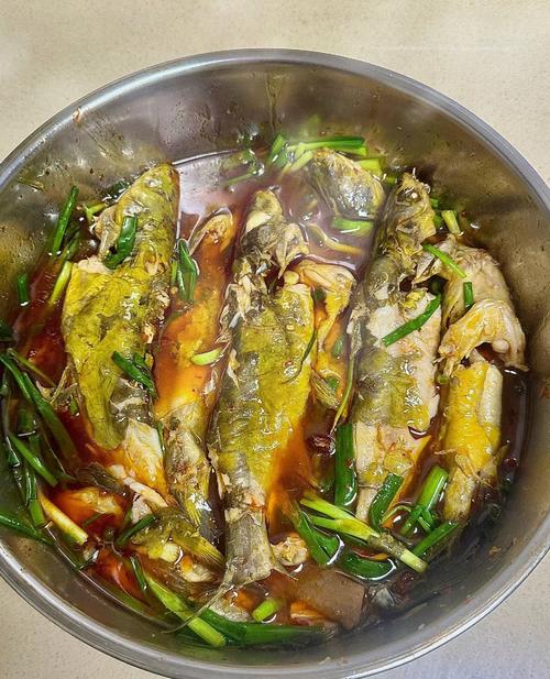 家常炖鮸鱼怎么做才入味？-图1