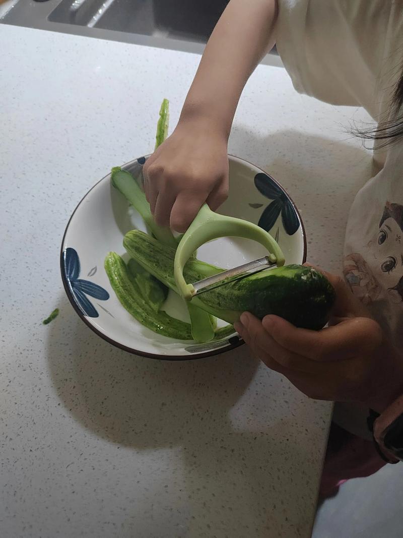 3岁宝宝黄瓜怎么做才好吃又营养？-图1