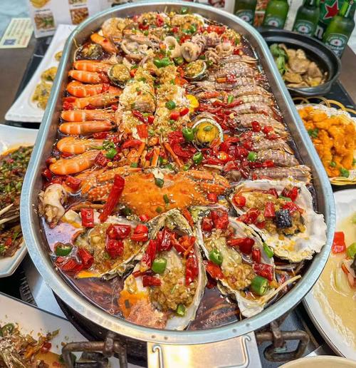 海鲜大咖下垫什么菜更入味？-图1