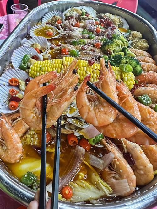 海鲜大咖下垫什么菜更入味？-图2