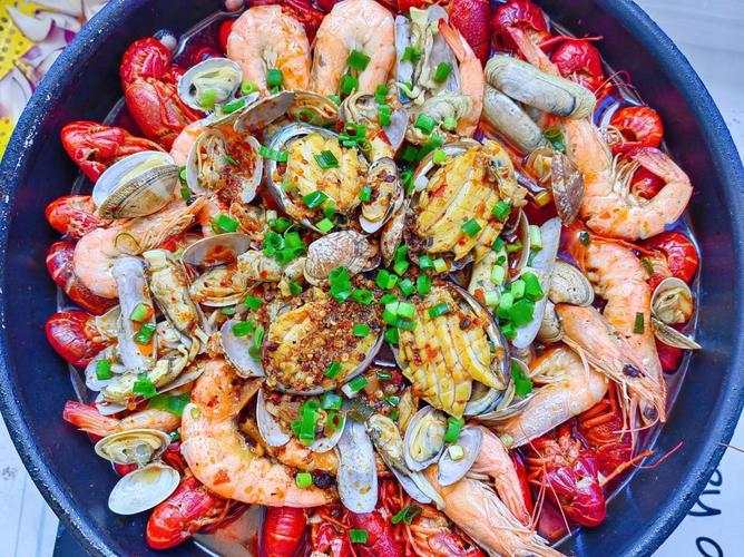 海鲜大咖下垫什么菜更入味？-图3